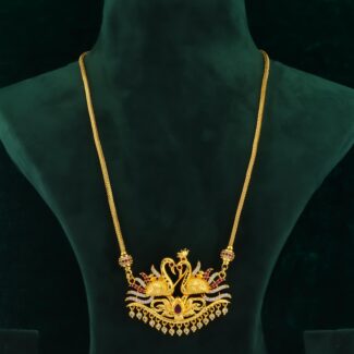 Saanvi Classic Gold Chain Necklace